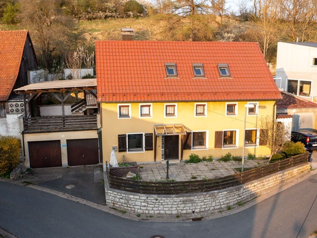 Sanierungsbedürftiges Einfamilienhaus in Pilsach-OT zu verkaufen